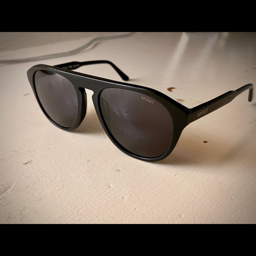 MVMT glasses